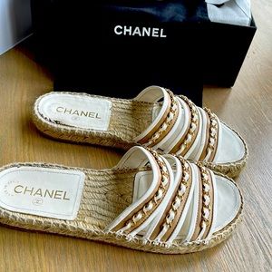 Chanel authentic espadrille sandal mule Lambskin beige/white size 39 9 8.5